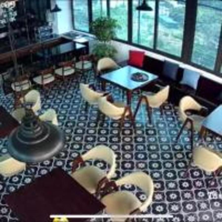 Anika Hotel Халонг Экстерьер фото
